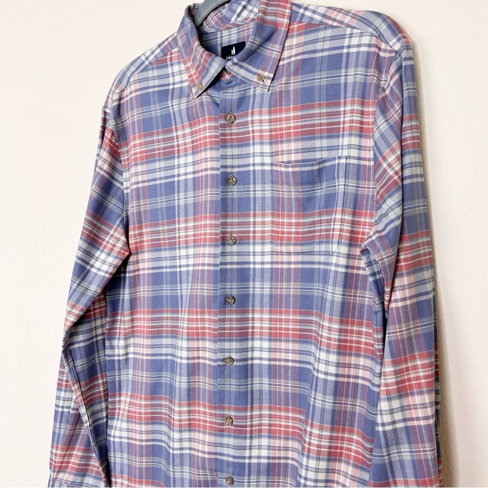 JOHNNIE O CARL PLOTT
TUCKED BUTTON UP SHIRT
JMWL8170 Size Small - Picture 3 of 12